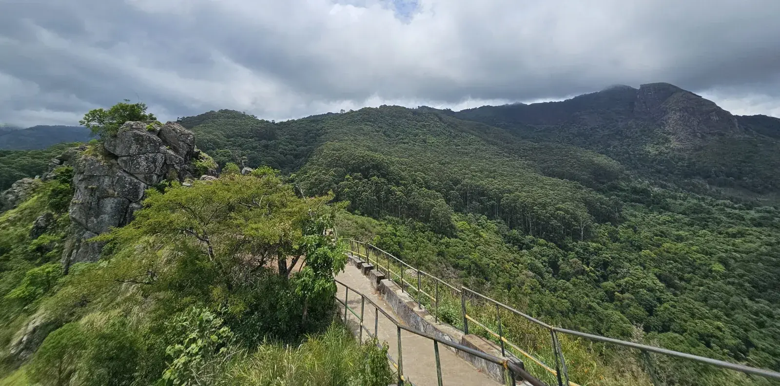 Walkway along the rocks at Needle Rock View Point in the Nilgiris